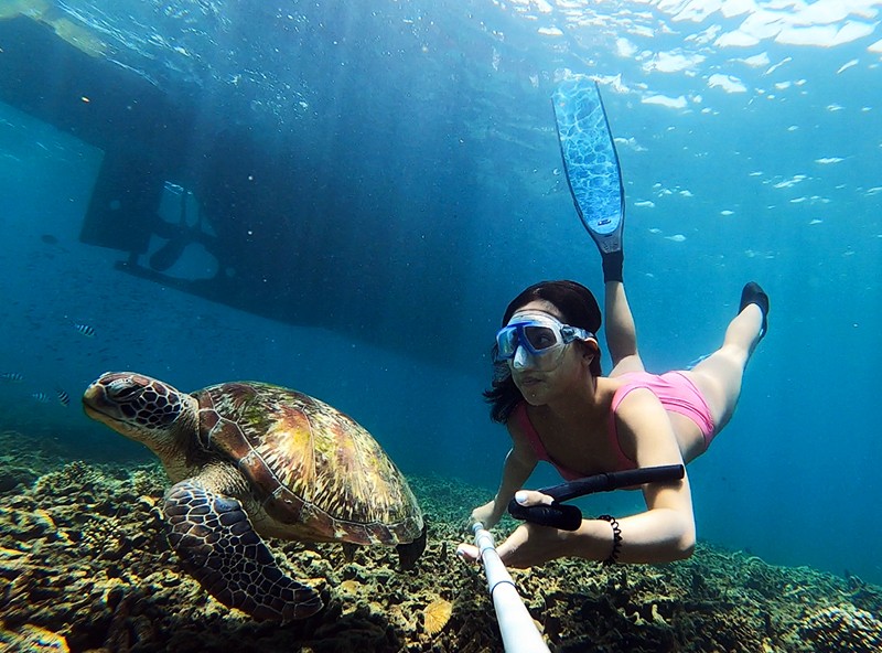 - GoPro News underwater selfie day nicole.aloha - ภาพที่ 3
