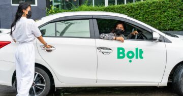 - Bolt Ladies Driver and Passenger wearing masks re - ภาพที่ 3