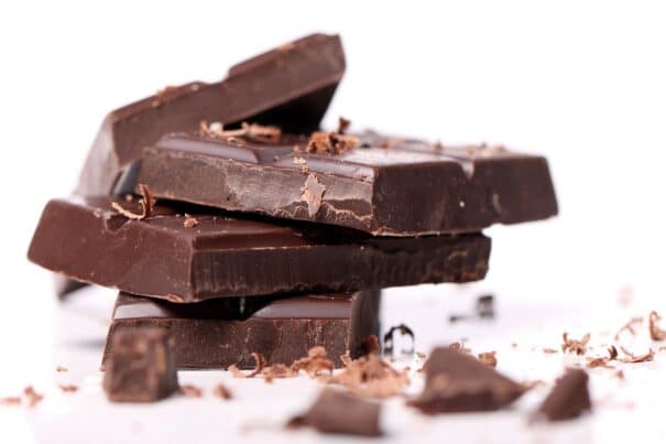 ดาร์คช็อคโกแลต มีประโยชน์ อย่างไร - pieces black chocolate - ภาพที่ 3