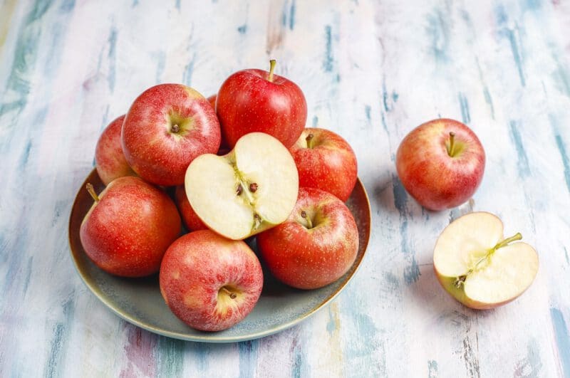 - ripe delicious organic red apples - ภาพที่ 17