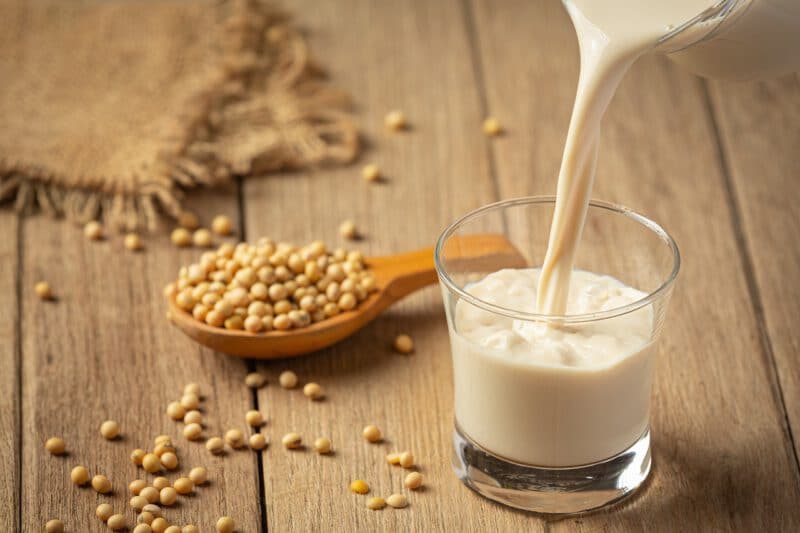 หิวตอนดึก - soy milk soy food beverage products food nutrition concept - ภาพที่ 13