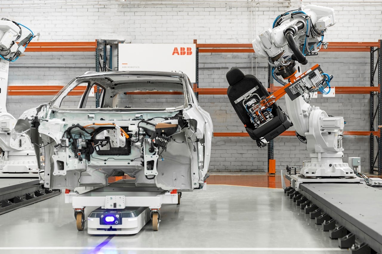 - ABB Robotics acquires ASTI Mobile Robotics Final trim assembly automotive ASTI BidiBOT 20007 - ภาพที่ 1