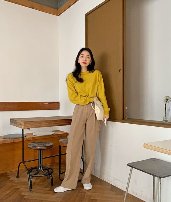 ไอเดียแมตช์กางเกงขาบาน WIDE LEG PANTS สุดชิค จะใส่ทำงานก็ได้ จะใส่เที่ยวก็ดี ให้ลุคเรียบหรูแบบง่าย ๆ 4