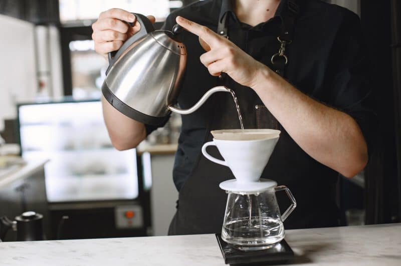 - black ground coffee barista brews drink coffee glass jug - ภาพที่ 7