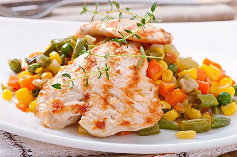 - grilled chicken breasts vegetables - ภาพที่ 3