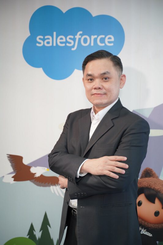 - Mr. Kittipong Asawapichayon Area Vice President and Managing Director at Salesforce Thailand. - ภาพที่ 5