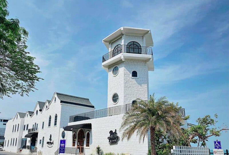แนะนำ 5 คาเฟ่บางแสน ร้านกาแฟบางแสนริมทะเล เดินทางสะดวก ถ่ายรูปสวย 4