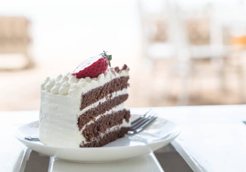เนื้อเค้ก - vanilla chocolate cake with strawberry - ภาพที่ 5