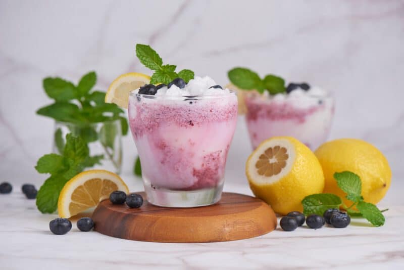 เครื่องดื่มแก้ง่วง - homemade fresh fruit smoothies summer fresh fruit drink - ภาพที่ 7