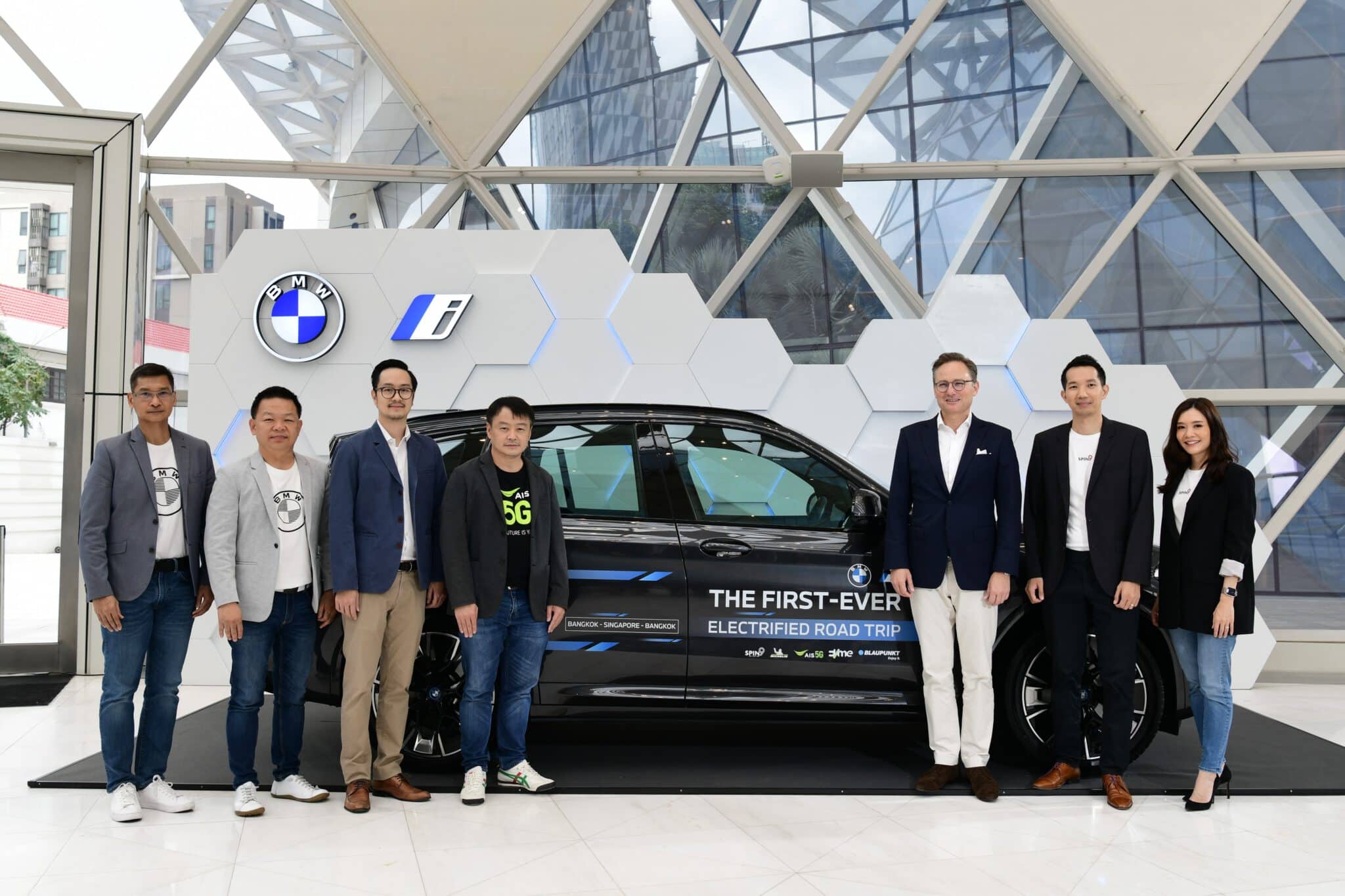 - The First Ever Electrified Road Trip TH SG TH with BMW iX3 10 scaled - ภาพที่ 1