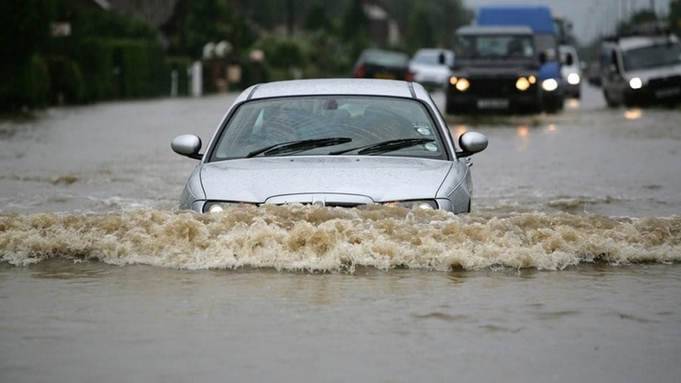 ขับรถลุยน้ำท่วม - flood water 02 - ภาพที่ 5