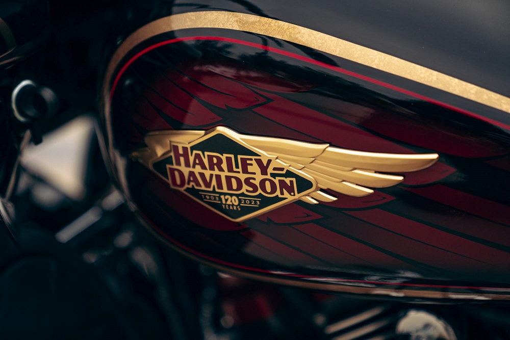 Harley-Davidson - 03 Harley Davidsons Art Deco eagle tank medallion - ภาพที่ 5