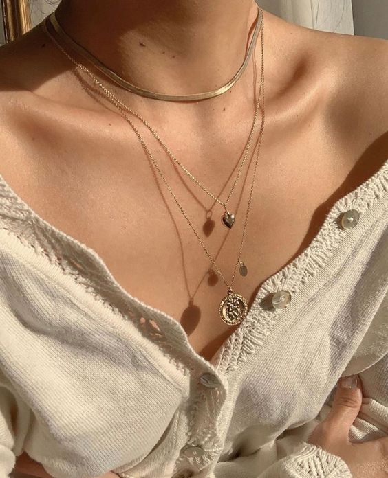30 ไอเดียใส่สร้อยคอ ให้ดูดี เพิ่มลูกเล่นให้กับการแต่งตัวมากขึ้น 10