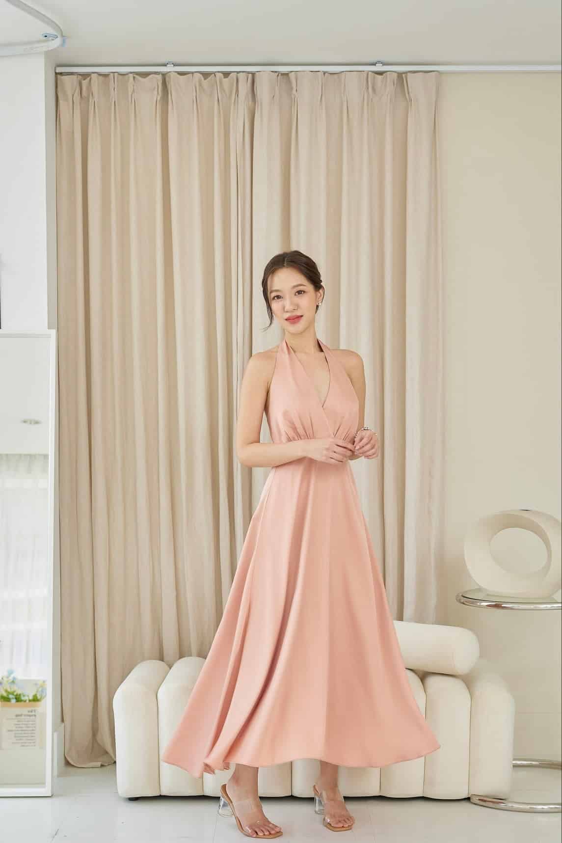 แนะนำ 5 ร้านชุดเดรสออกงานสวย ๆ ใน IG ใส่ไปงานแต่ง ไปปาร์ตี้ ราคาดี เกินคุณภาพ 6
