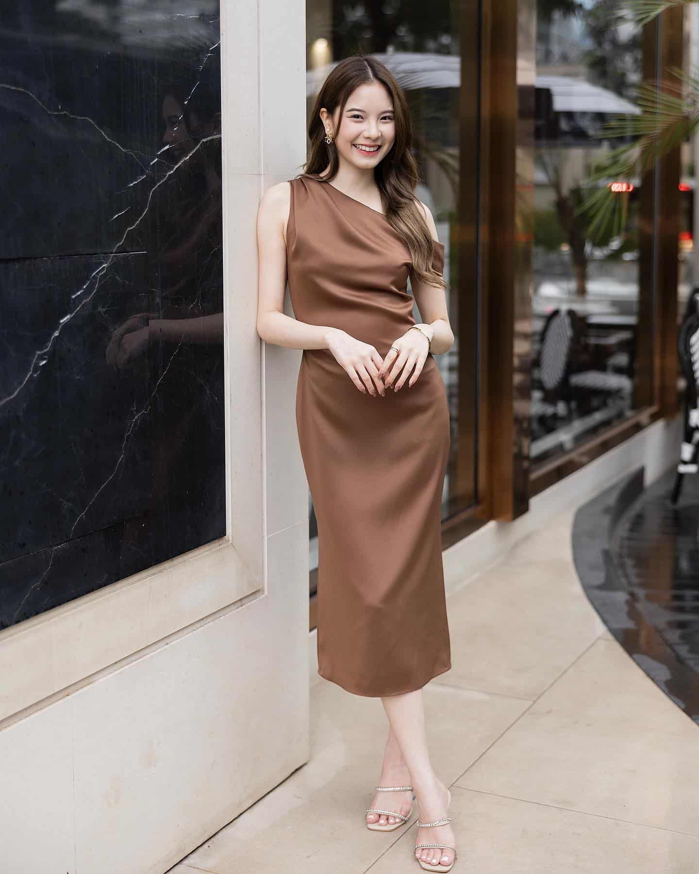 แนะนำ 5 ร้านชุดเดรสออกงานสวย ๆ ใน IG ใส่ไปงานแต่ง ไปปาร์ตี้ ราคาดี เกินคุณภาพ 8