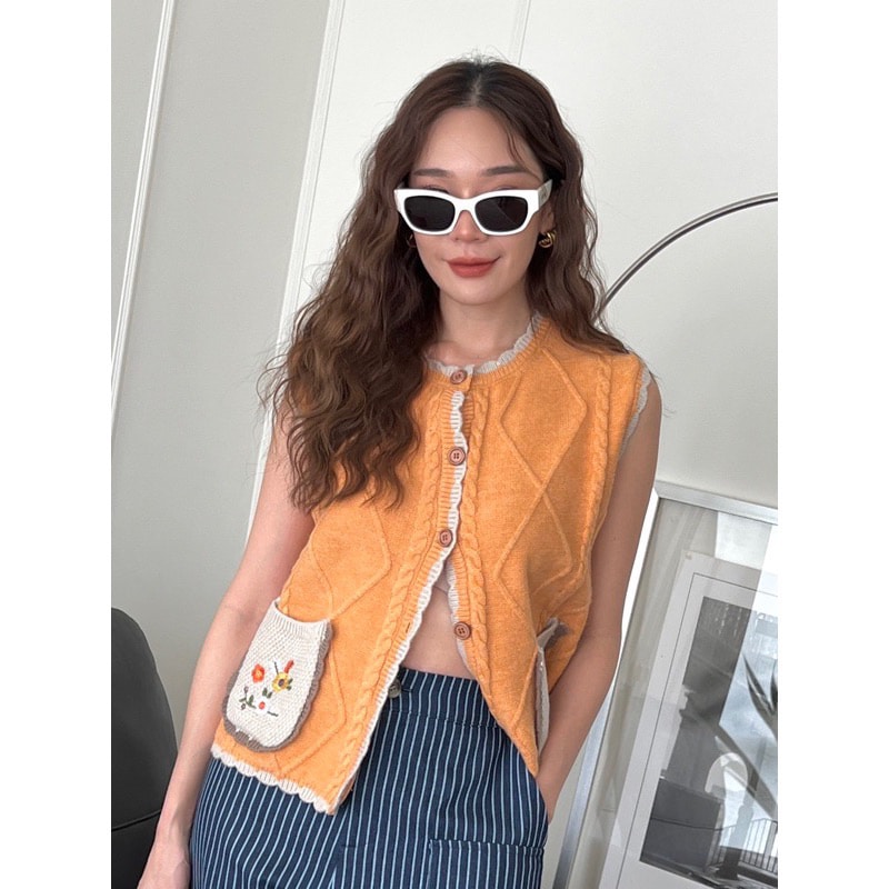 แนะนำ 5 เสื้อผ้าแบรนด์ไทยใน IG ดีไซน์สวย คุณภาพดี ราคาหลักร้อย-หลักพัน 14