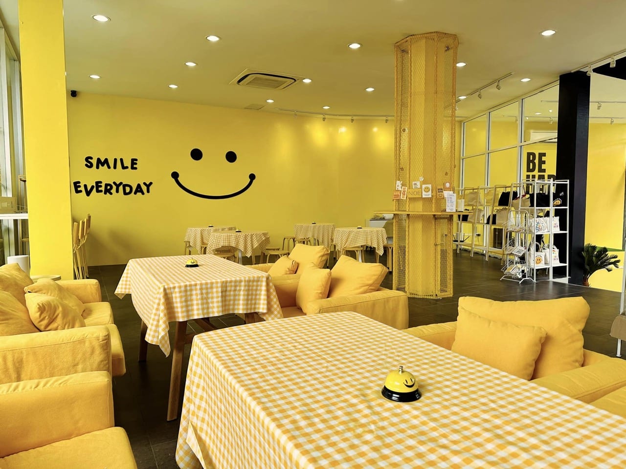 7 คาเฟ่ภูเก็ต อัปเดตปี 2024 เที่ยวเมืองเก่า แวะคาเฟ่ มุมถ่ายรูปเพียบ! 4