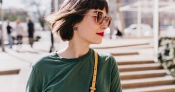 ไอเดียทำเล็บ - portrait pretty white girl earrings looking around street outdoor photo ecstatic short haired brunette woman sunglasses Large - ภาพที่ 9