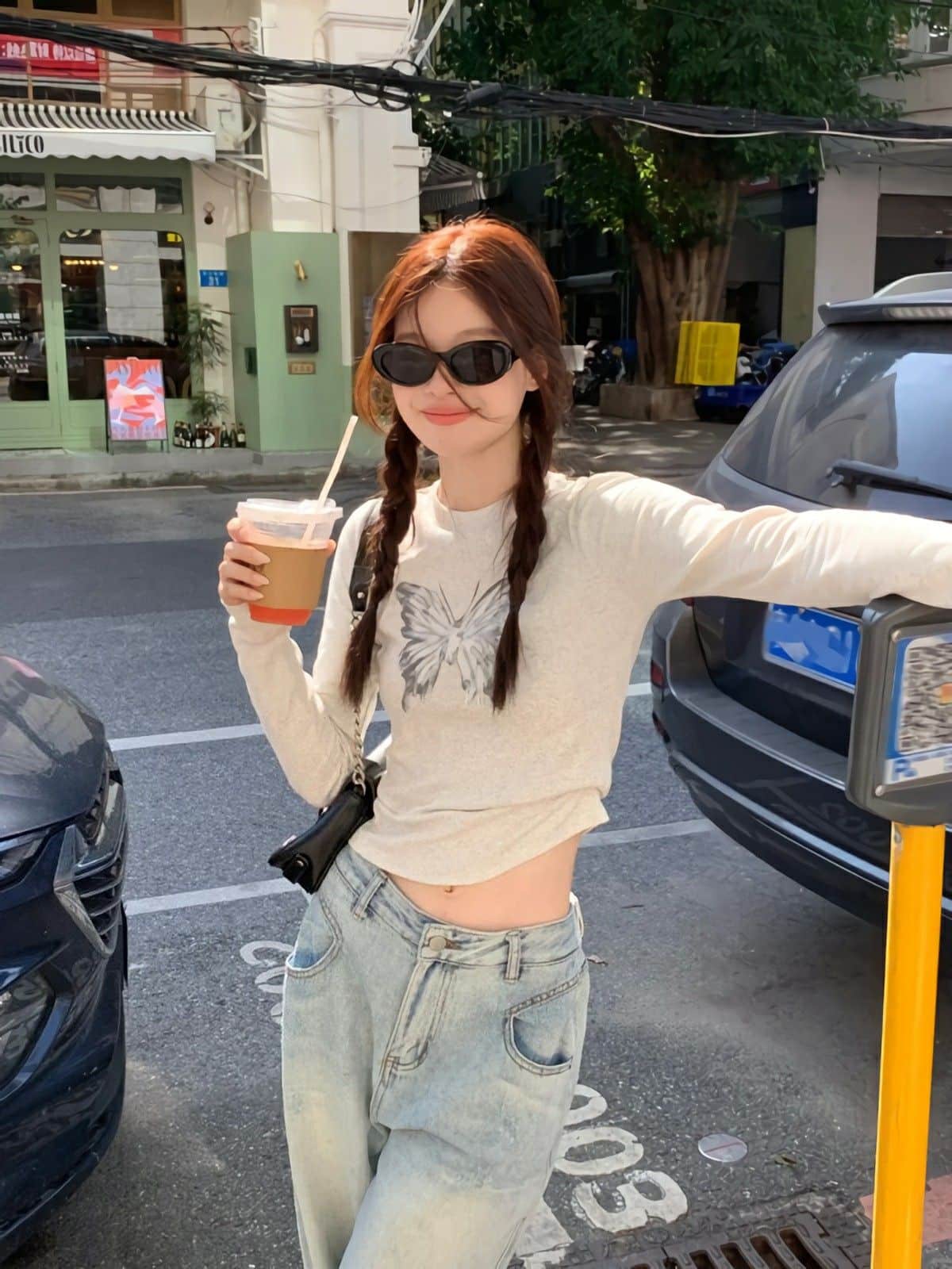 35 ไอเดียถ่ายรูปคู่แก้วน้ำ เก๋ ๆ ชิค ๆ จะนั่งถือ ยืนถือ ยังไงก็ปัง! 22