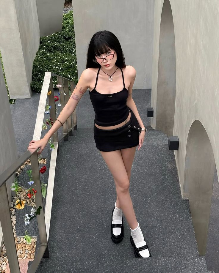 30 ไอเดียโพสท่าถ่ายรูปเซ็กซี่เบา ๆ ที่ใคร ๆ ก็ถ่ายตามได้ 5