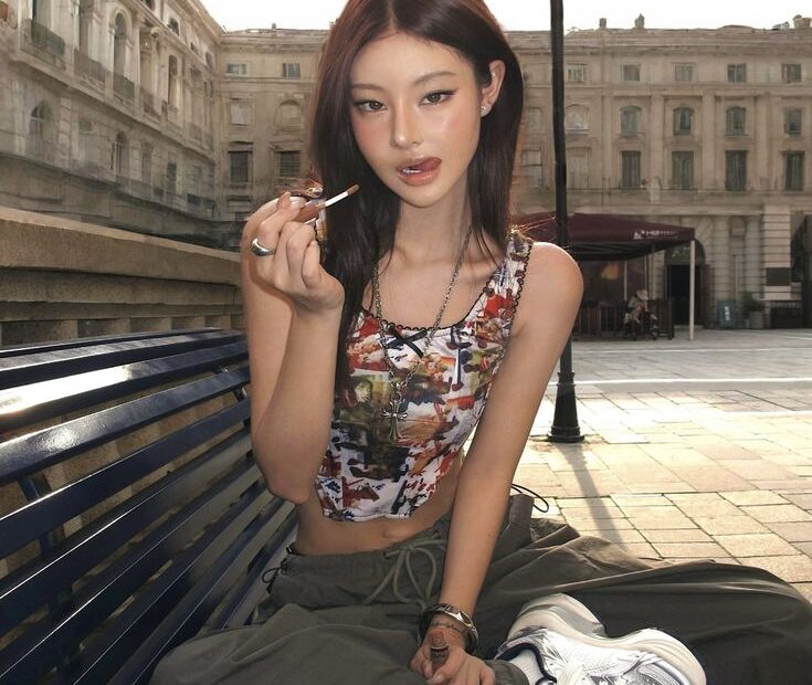 30 ไอเดียโพสท่าถ่ายรูปเซ็กซี่เบา ๆ ที่ใคร ๆ ก็ถ่ายตามได้ 1