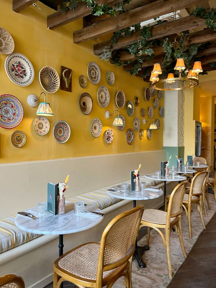 35 ไอเดียแต่งร้านกาแฟ หลากสไตล์ ถ่ายรูปสวยปังทุกมุม! 17