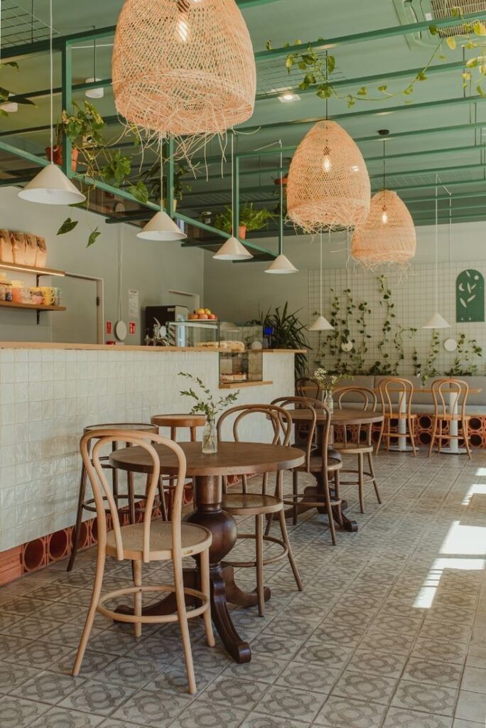 35 ไอเดียแต่งร้านกาแฟ หลากสไตล์ ถ่ายรูปสวยปังทุกมุม! 8