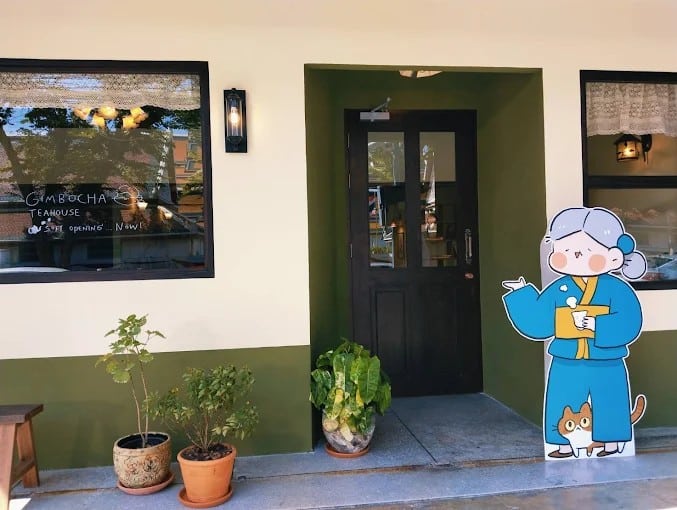 5 คาเฟ่ฝั่งพระนคร นั่งพักใจ จิบเครื่องดื่ม ทานขนมเพลิน ๆ เดินเที่ยวได้ทั้งวัน 3