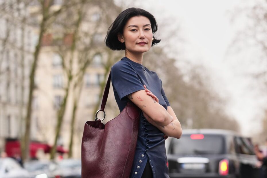 How to Style Flared Leggings to Look Chic and on Trend 2026