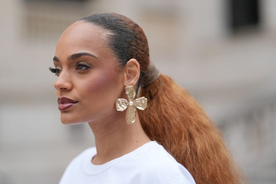 Big, Bold Flower Earrings Are Taking Over This Summer