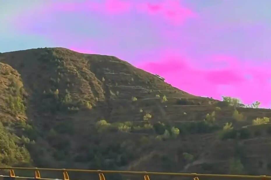 Oppo Find X9 Ultra users report strange pink tint issue in videos