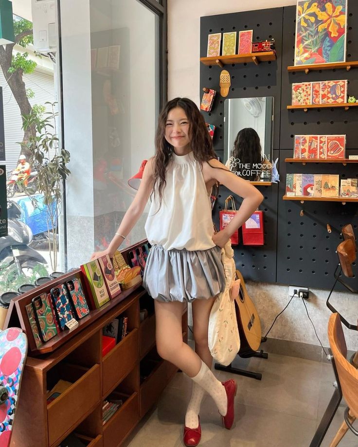 30 ไอเดียแต่งตัวไปคาเฟ่หน้าร้อน ถ่ายรูปมุมไหนก็ดูดี 18