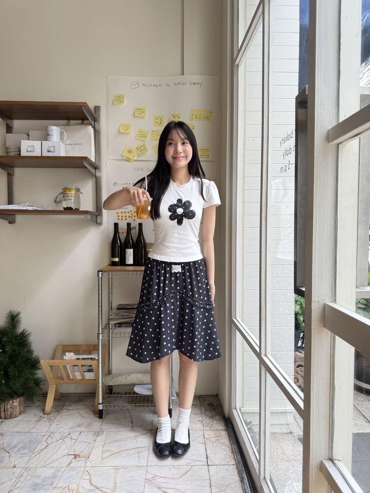 30 ไอเดียแต่งตัวไปคาเฟ่หน้าร้อน ถ่ายรูปมุมไหนก็ดูดี 4