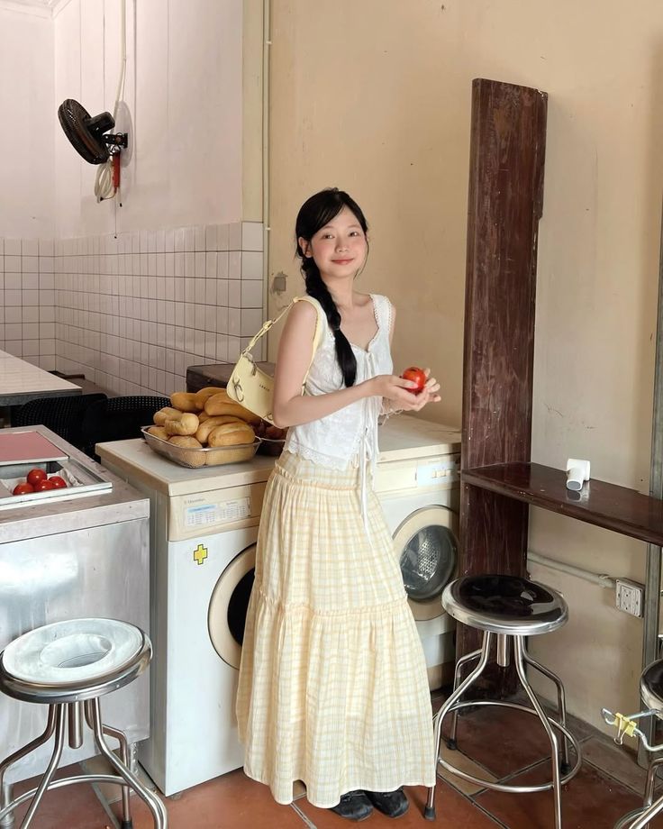 30 ไอเดียแต่งตัวไปคาเฟ่หน้าร้อน ถ่ายรูปมุมไหนก็ดูดี 16