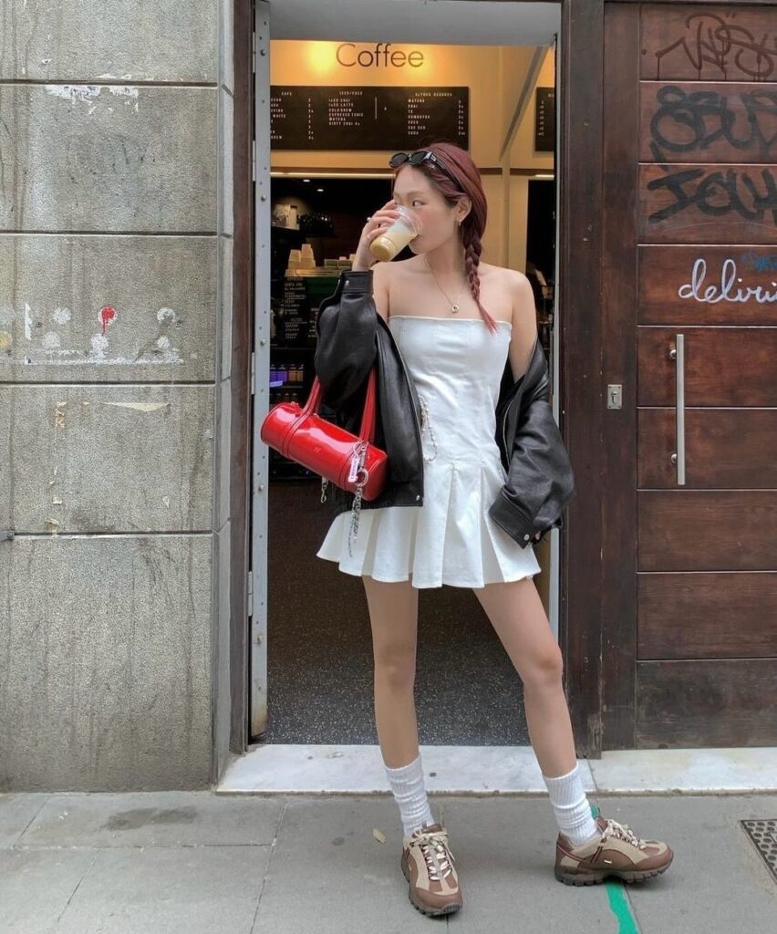 30 ไอเดียแต่งตัวไปคาเฟ่หน้าร้อน ถ่ายรูปมุมไหนก็ดูดี 5