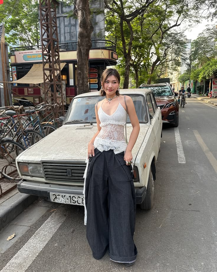 30 ไอเดียแต่งตัวไปคาเฟ่หน้าร้อน ถ่ายรูปมุมไหนก็ดูดี 15