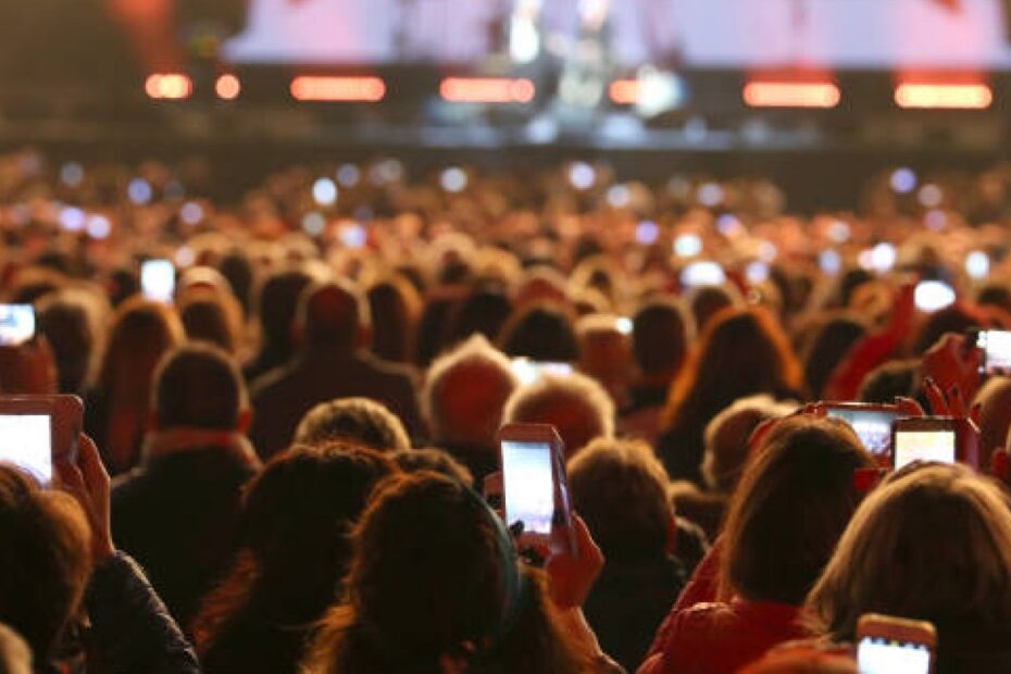 Aesthetic Connection in the Digital Age