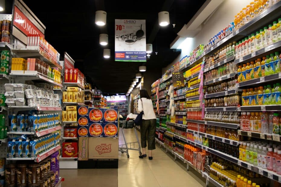 FMI: Technology and wellness drive grocery industry strategy - Mass Market Retailers