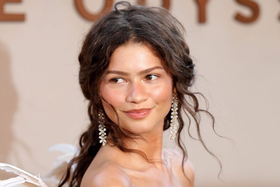 Zendaya's Makeup Artist Reveals How to Recreate Her Viral ‘Sunkissed Makeup’ Look