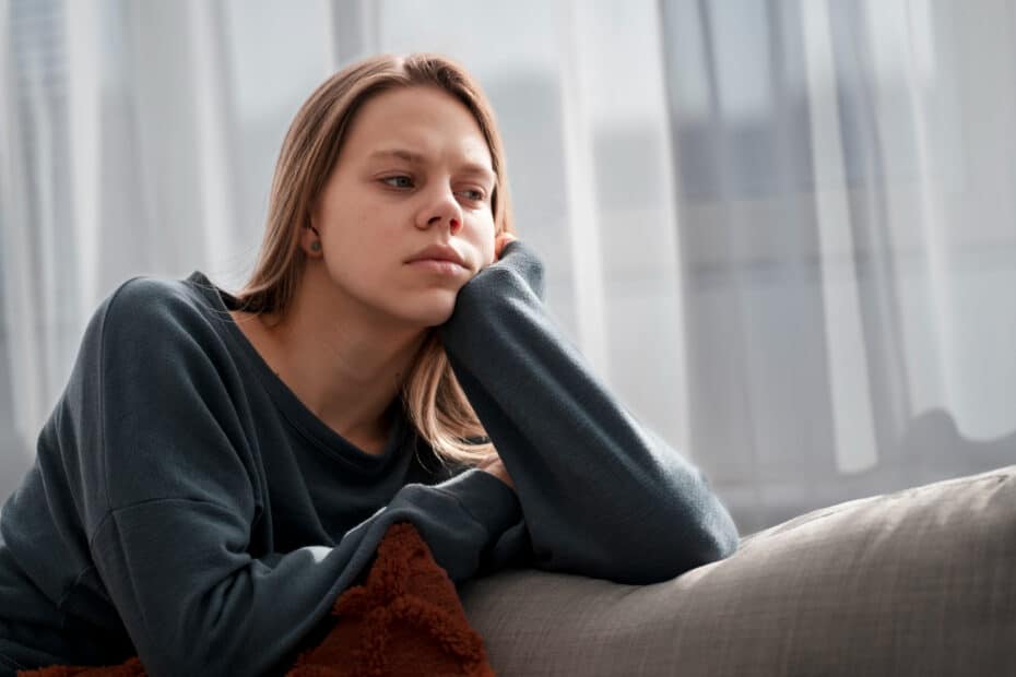 2149403993 ทำความรู้จัก Vulnerability Hangover อาการนอยด์ และรู้สึกผิด หลังเผลอพูดเรื่องส่วนตัวมากเกินไป