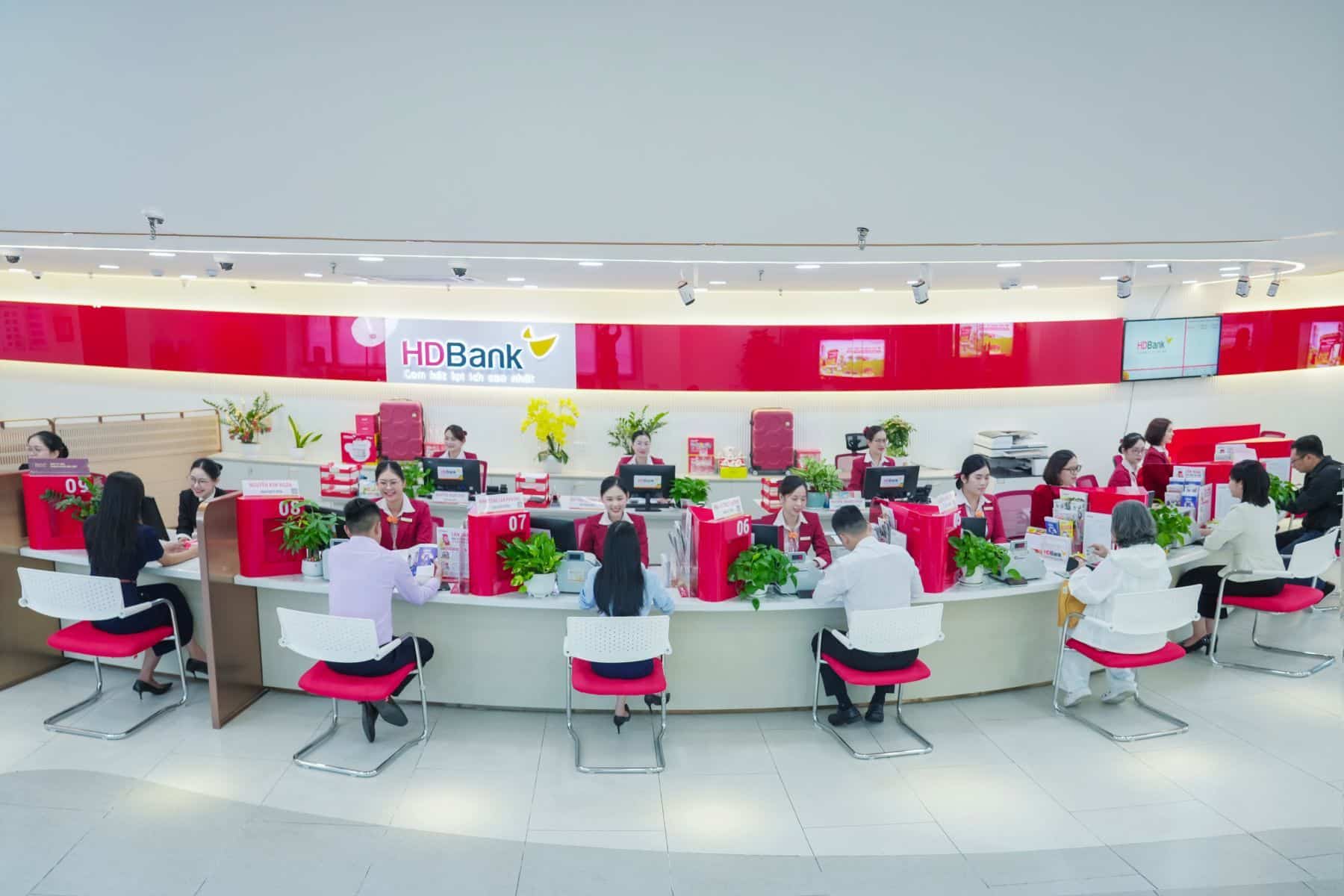 HDBank รายงานผลกำไรครึ่งปีแรกพุ่ง 31% ดันสินทรัพย์ทะลุ 1 ล้านล้านดอง