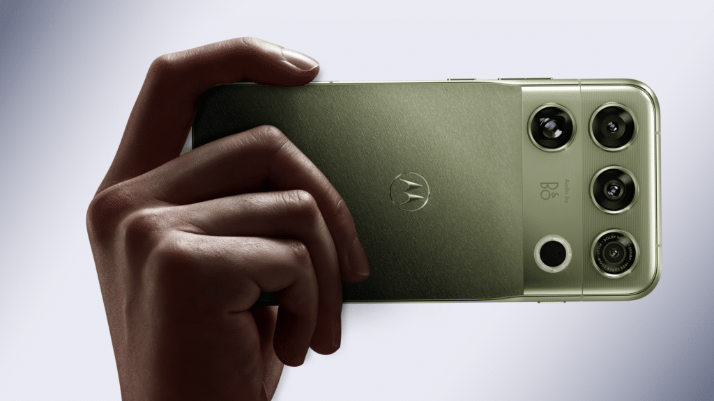 Motorola Signature 27 launched as a true flagship with Snapdragon 8 Elite Extreme Gen 6 chip, 200MP telephoto, 1/1.28″ 50MP main sensor